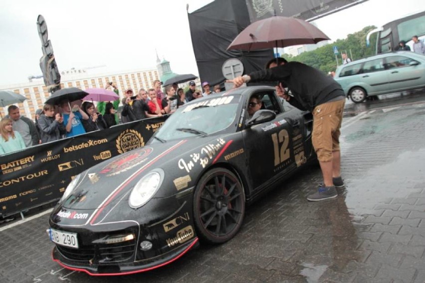 Zdjęcia z Gumball 3000 w 2013 roku.