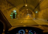 Uwaga kierowcy! W Gdańsku trzeba zdjąć nogę z gazu w tunelu pod Martwą Wisłą. Do kiedy? Sprawdźcie, jaki limit prędkości obowiązuje