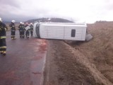 Kluszkowce. Bus wpadł w poślizg i wywrócił się [ZDJĘCIA]