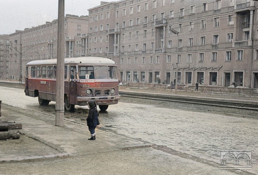 Widok alei Lenina od strony placu Centralnego (zabudowania...