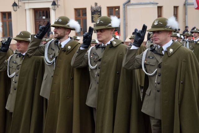 Organizatorem uroczystości był dowódca 14. Dywizjonu Artylerii Samobieżnej im. gen. bryg. Wacława Wieczorkiewicza w Jarosławiu, ppłk. Janusz Niedźwiedź oraz burmistrz Jarosławia.

 Zobacz też: Polska policja dostała dwa śmigłowce Black Hawk
