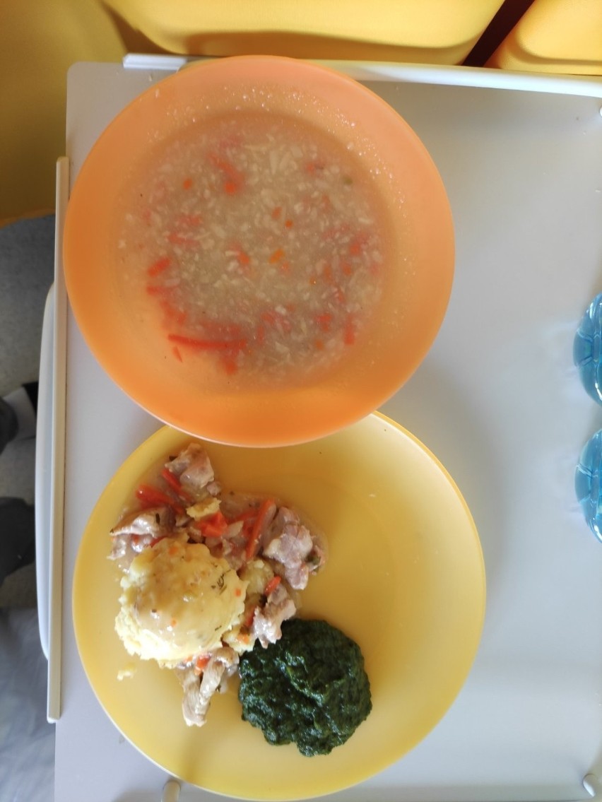 Pacjenci z Lubelszczyzny pokazali nam swoje talerze. Tak wyglądają posiłki w szpitalach w Świdniku, Lublinie i Puławach