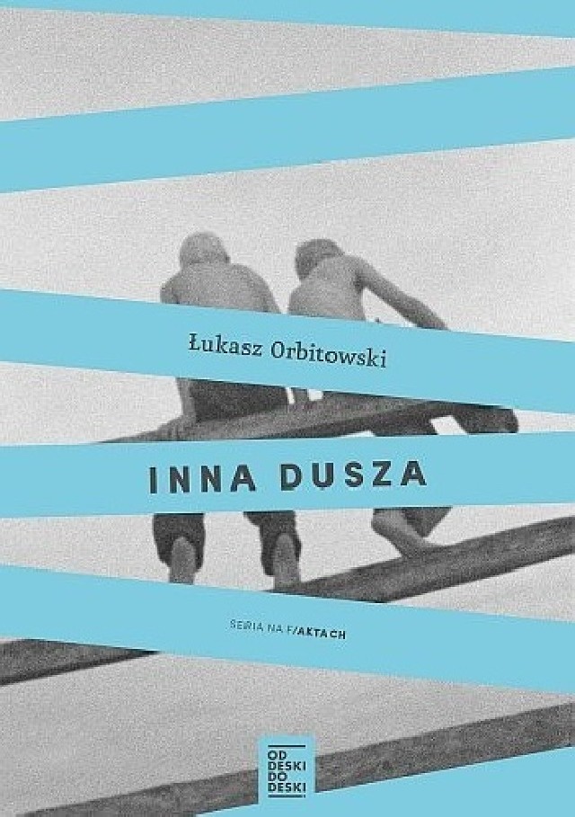 Zbrodnia, która wydarzyła się w książce oparta jest o prawdziwą sytuację. To zdecydowanie mocna strona „Innej duszy”. Orbitowski tworzy powieść realistyczną i opisuje trudne, traumatyczne sytuacje, które miały miejsce w Polsce na początku lat 90. Powieść została dopracowana w każdym szczególe, dlatego – choć nie jest kryminałem – wciąga na długie godziny. 

Wydawnictwo: Od deski do deski
Premiera 22 maj 2015