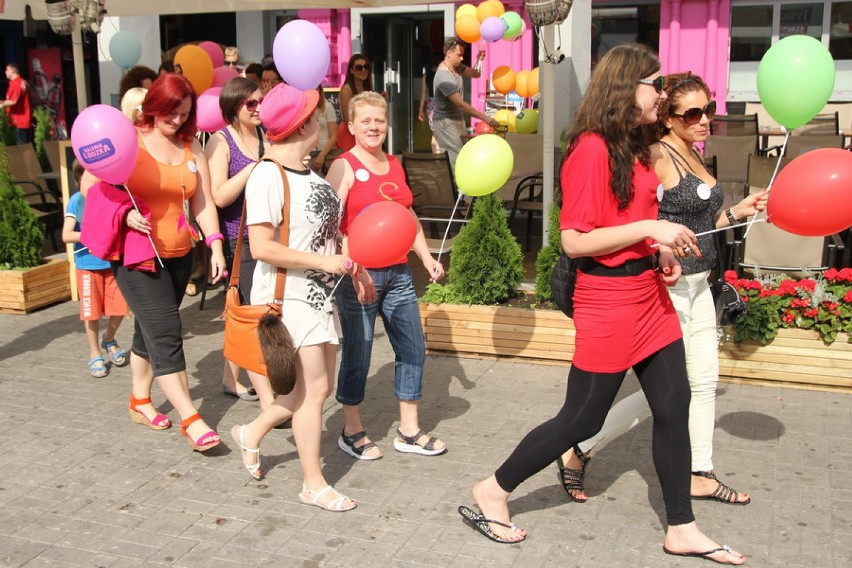 Marsz Kobiecości na ul. Piotrkowskiej