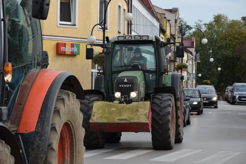 Protest rolników w Wieluniu. Ciągniki w centrum miasta i...