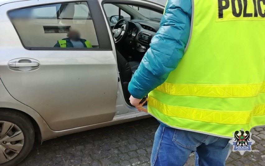 Policjanci zatrzymali szajkę złodziei, którzy w nocy chcieli...