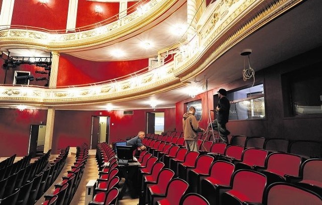 Widzowie Teatru Wielkiego zasiądą w odnowionych fotelach