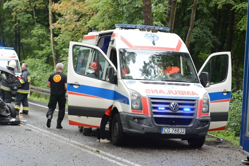 Wypadek na DK 55 pod Grudziądzem. Trzy osoby w szpitalu [wideo, zdjęcia]