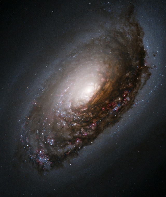 Galaktyka M64