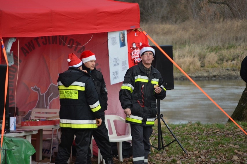 12 Mikołajkowy Spływ Płetwonurków rzeką Odrą w Głogowie. ZDJĘCIA/FILMY