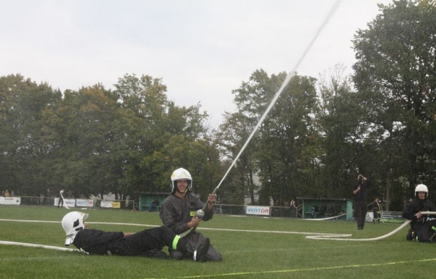 Powiatowe zmagania strażaków w Zawodach Sportowo-Pożarniczych w Dębicy [ZDJĘCIA]