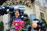 Kwiaciarnia "Czarna Owca" od soboty działa w kamienicy Złoty Róg w Piotrkowie. Zobaczcie wielkie otwarcie połączone z akcją charytatywną 