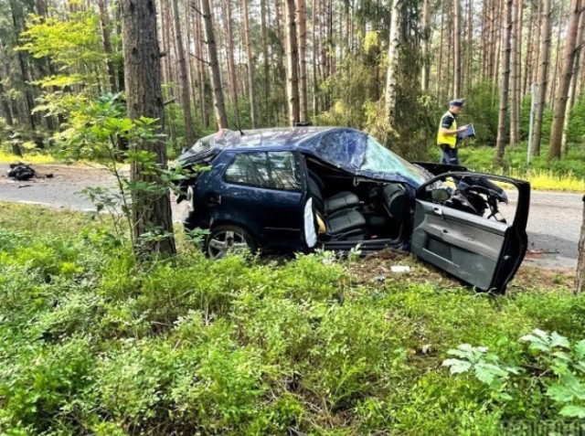 Wypadek na drodze pomiędzy Komprachcicami a Szydłowem.
