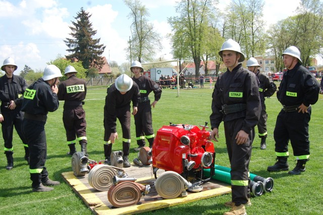 Wiosną we wszystkich gminach powiatu nakielskiego organizowane są zawody sportowo-pożarnicze. Przed nami rywalizacja w Mroczy, Szubinie i Sadkach.