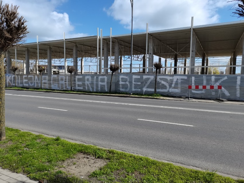 Szamotuły. W mieście powstaje nowe centrum handlowe. Będzie to "Kolejna galeria bez sztuki"?