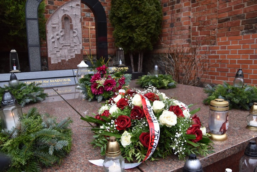 Kwiaty złożono przy grobie ks. Kazimierza Michalskiego