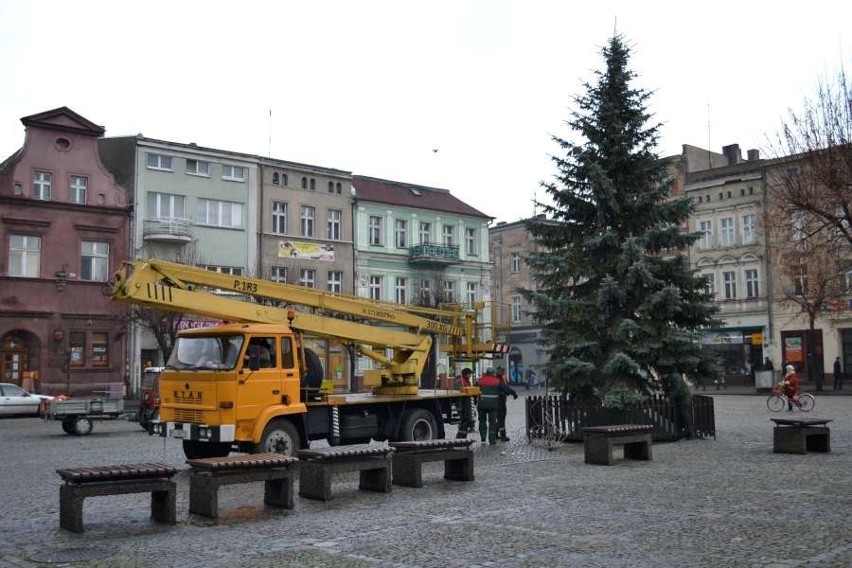 Na leszczyńskim rynku pojawiła się choinka