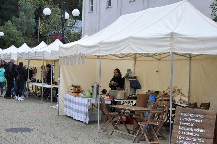 Podgórska wyprzedaż garażowa. Zobacz, co sprzedawali krakowianie [ZDJĘCIA]