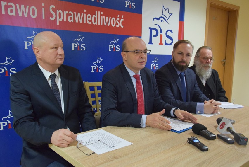 Radni PiS chcą zatrzymać młodych kaliszan i wprowadzić...