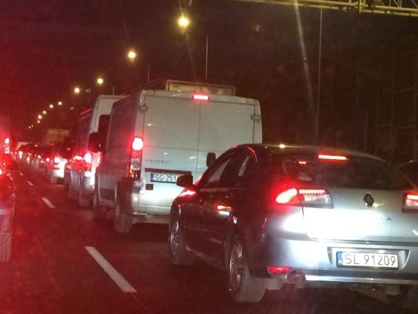 Ruda Śląska: Korek na A4 w kierunku Gliwic. Kilka kolizji na raz