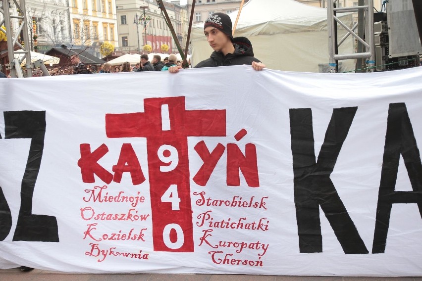 VII Marsz Katyński przeszedł ulicami Krakowa [ZDJĘCIA]