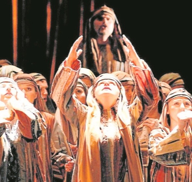 Artyści Opery Śląskiej w czteroaktówce Verdiego "Nabucco"