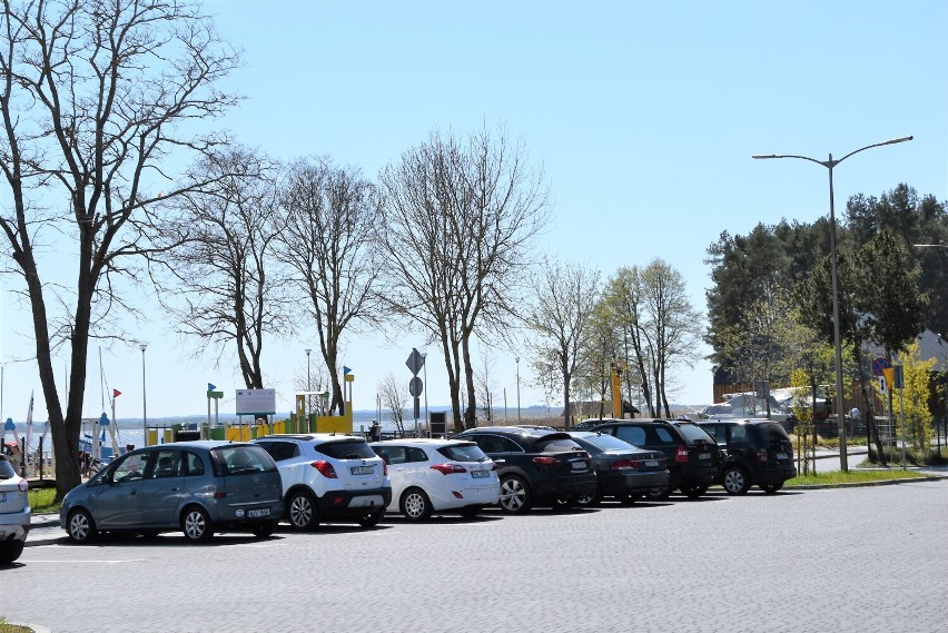 Parkometry w Dąbkach m.in. w okolicy Jeziora Bukowo