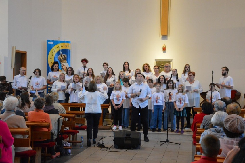 Lębork. Ku czci świętego Jana Pawła II koncert muzyki gospel w "Miłosierdziu Bożym"
