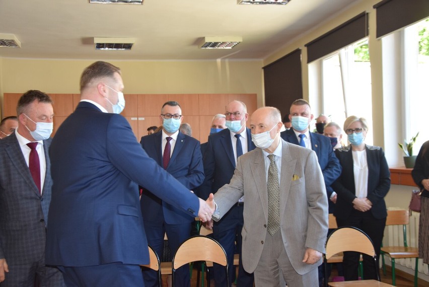 Minister Przemysław Czarnek na święcie szkoły w Warcie - ZDJĘCIA