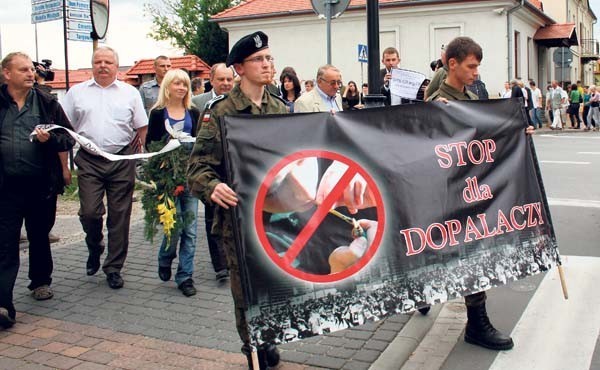 Przeciwko istnieniu sklepów z dopalaczami protestowano w Olkuszu