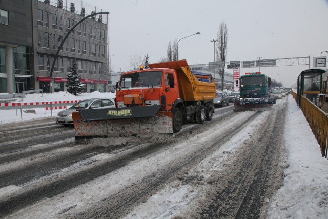 Łodzianie skarżą się na sposób w jaki odśnieżane jest miasto