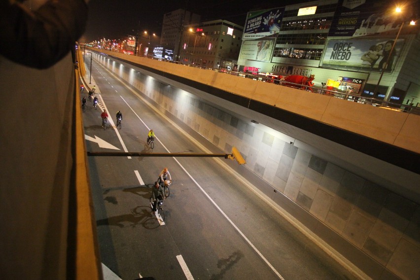 Masa Krytyczna w Łodzi w tunelu WZ. Październik 2015