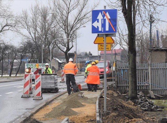 Kierowcy muszą liczyć się utrudnieniami na tym odcinku ul. Legionów i drogi 44