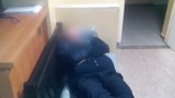 Policjant z Zabrza spał na służbie. Został nagrany. Komenda: Wyciągnęliśmy już konsekwencje służbowe [WIDEO + ZDJĘCIA]