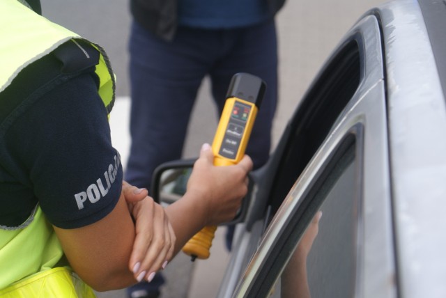 Policja w Kaliszu: Pijany kierowca spowodował kolizję. W alkomacie zabrakło skali!