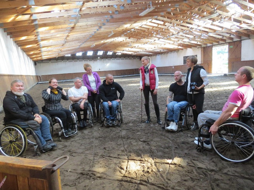 Zawody jeździeckie osób niepełnosprawnych w Nowym Ciechocinku [zdjęcia]