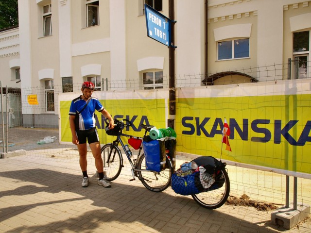 BIKER i jego maszyna gotowi do podboju Bornholmu.
Fot. Paulina