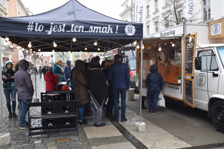 Zlot food trucków i jarmark wielkanocny na Głównym Rynku w...