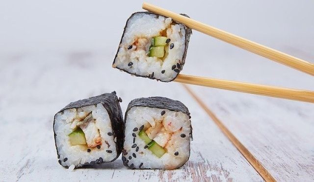 Oto, jak oceniają klienci bary i restauracje (lub bistro) sushi w Bydgoszczy. Wszystkie oceny powyżej 4 (!). Na następnych slajdach >>> restauracje z liczbą punktów od tych z najniższymi ocenami do tych najwyżej ocenionych.