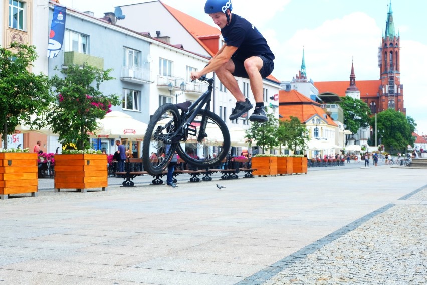 Krzysiek pokazał kilka trików na Rynku Kościuszki w...