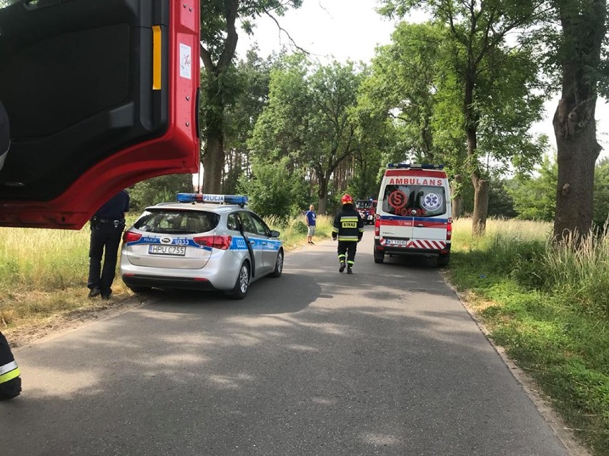 Tragiczne zdarzenie w Laskowie. Na drodze znaleziono rowerzystę z obrażeniami głowy 