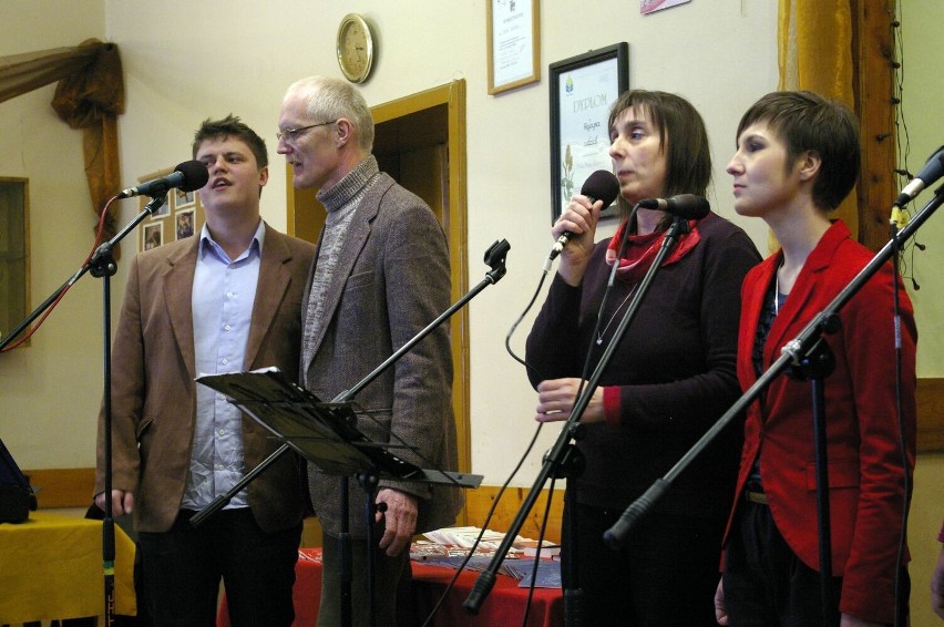 Zespół Trzeciego Dnia wystąpił w świetlicy wiejskiej w Ryżynie