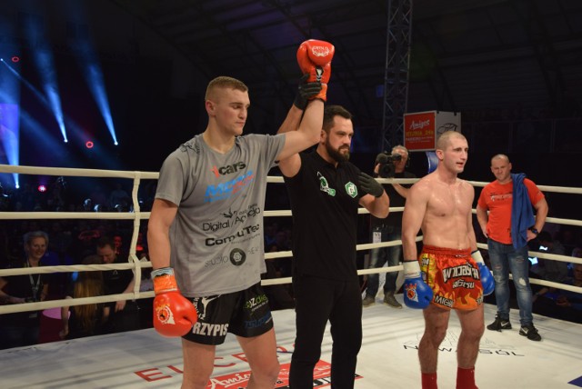 Gala MFC13 Makowski Fighting Champioship 2017 z udziałem Lubuszan i Sławka Przypisa