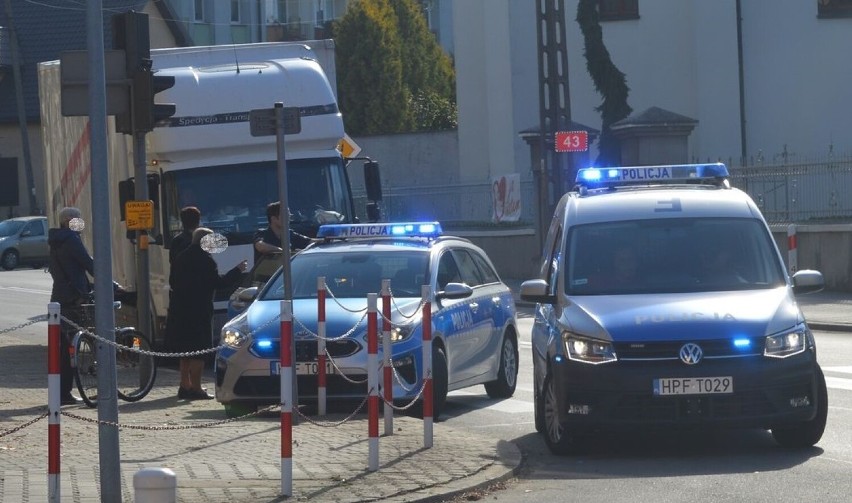 Dwóch mieszkańców pow. zduńskowolskiego zatrzymało w Wieluniu pijanego kierowcę