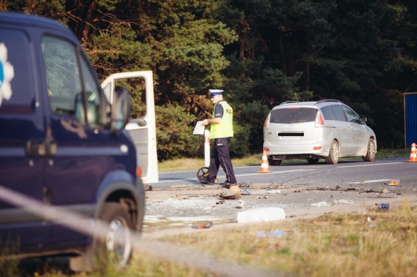 Tragiczny wypadek na trasie Inowrocław - Bydgoszcz. Jedna osoba nie żyje [zdjęcia]