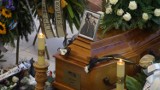 Pogrzeb Krzysztofa Lindego. Mieszkańcy opłakują skatowanego didżeja [FOTO]