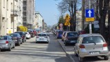 Zmiany na ulicy Śniadeckich  w centrum Kielc. Wprowadzono ruch jednokierunkowy. Zobaczcie zdjęcia