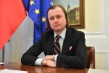 Mariusz Frankowski, wojewoda mazowiecki: "Szpiegowo" trzeba przeznaczyć na cele publiczne 