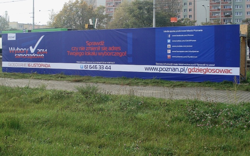 Wybory 2014 - Konstrukcje na plakaty stanęły w różnych miejscach Poznania