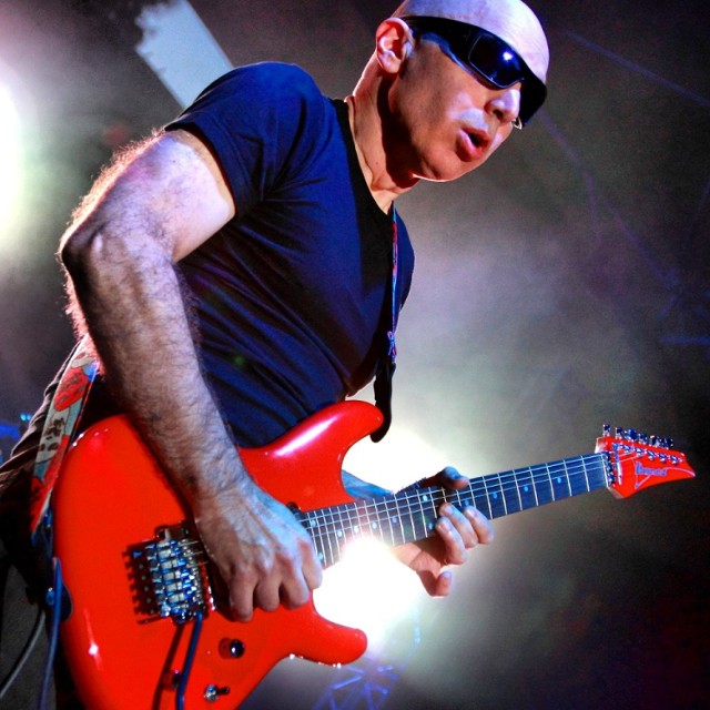 Joe Satriani wraca do Warszawy. Koncert 18 października na Torwarze [BILETY]